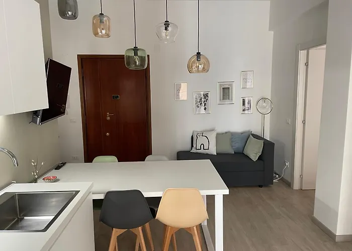 Cozy Close To The Center Apartment