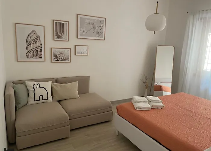 Cozy Close To The Center Apartment *